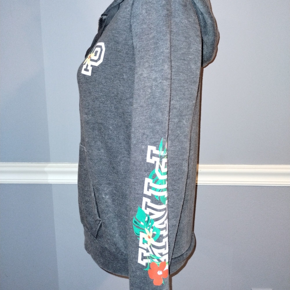 Full zip - Picture 6 of 9